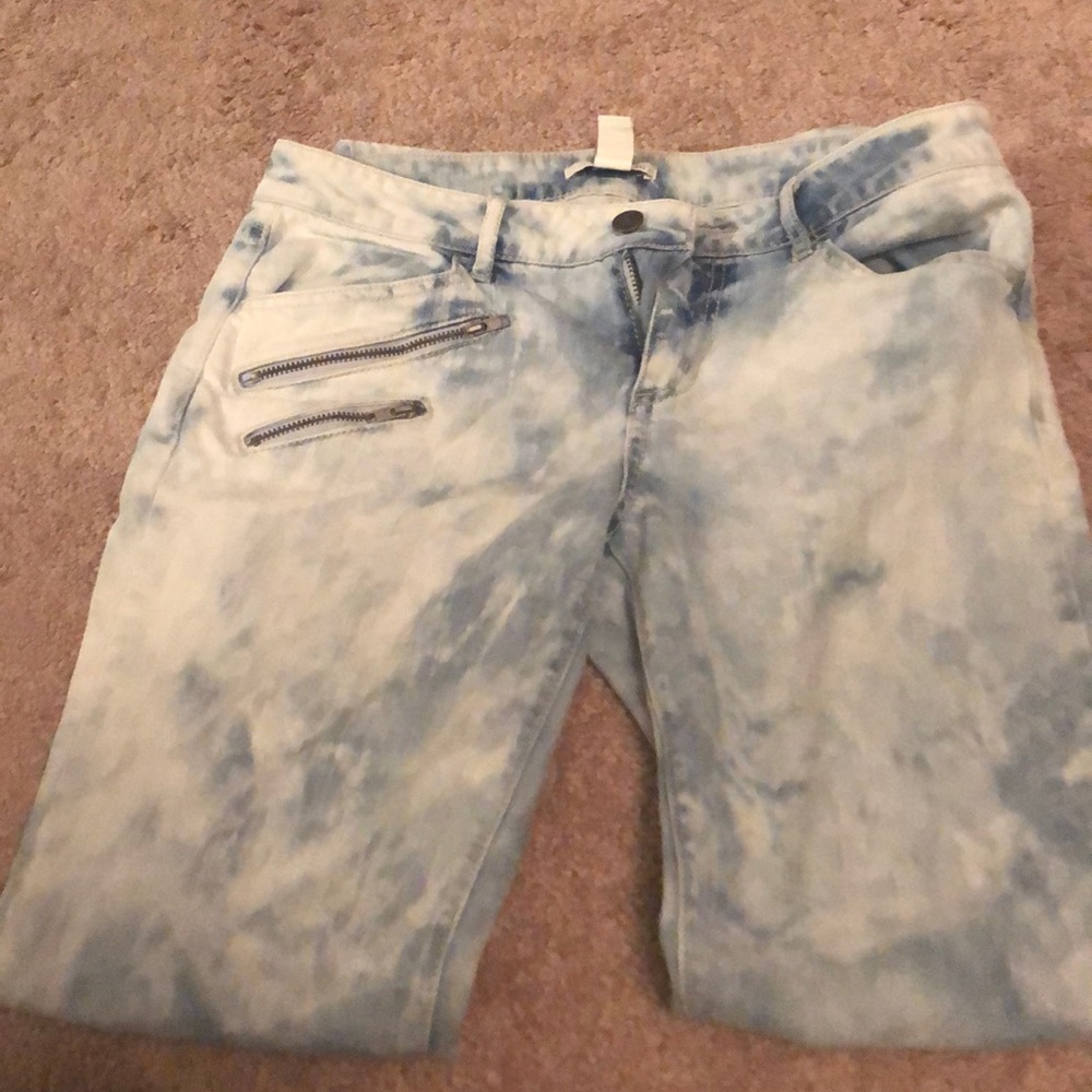 Acid wash skinny jeans